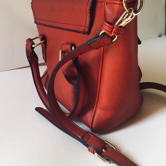 Christian Lacroix Red shoulder bag - Picture 4 of 10